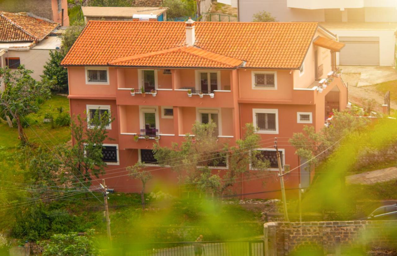 Kalaja Inn Круя Экстерьер фото