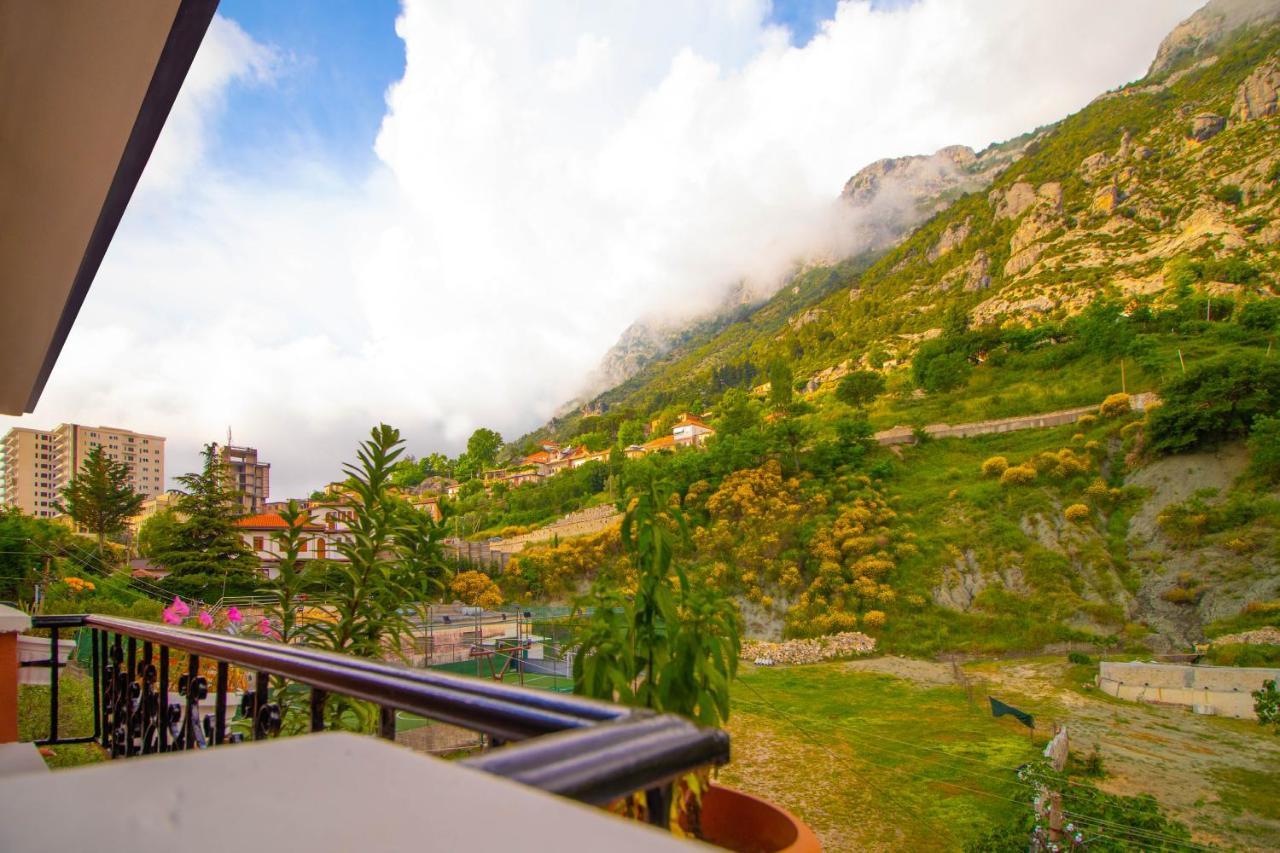 Kalaja Inn Круя Экстерьер фото