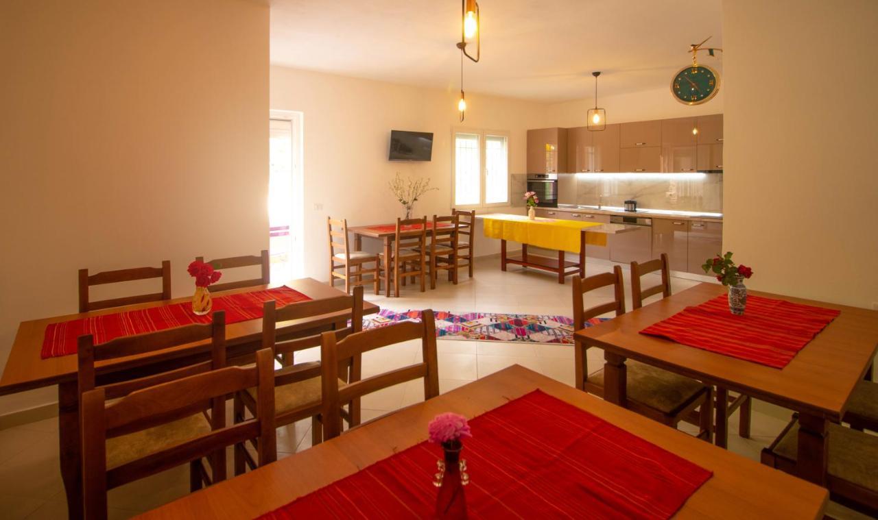 Kalaja Inn Круя Экстерьер фото