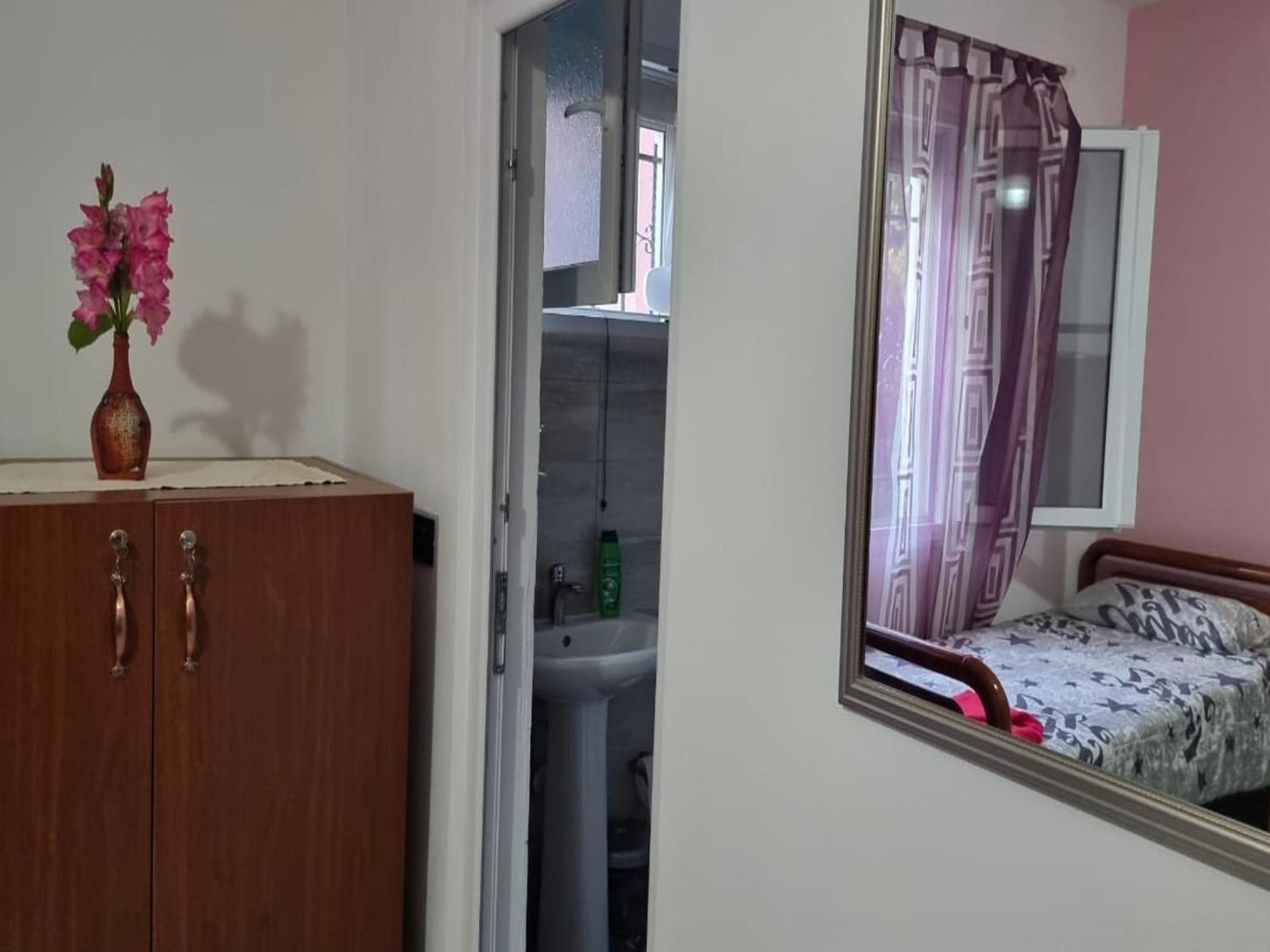 Kalaja Inn Круя Экстерьер фото